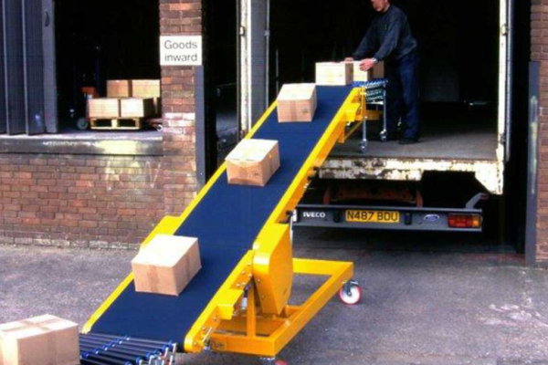 Conveyors in Loading and Unloading - EKA Conveyors